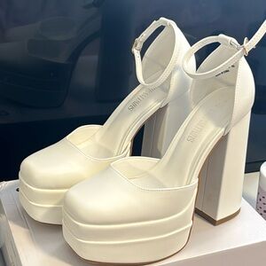 Beautiful White Platform - DreamPairs